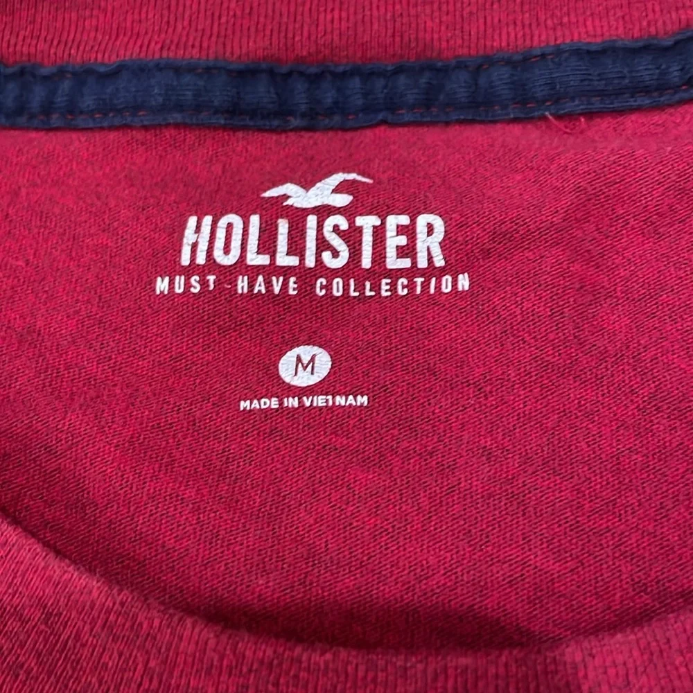 NWOT Hollister Must-Have Collection Red white blue tee - Picture 2 of 4